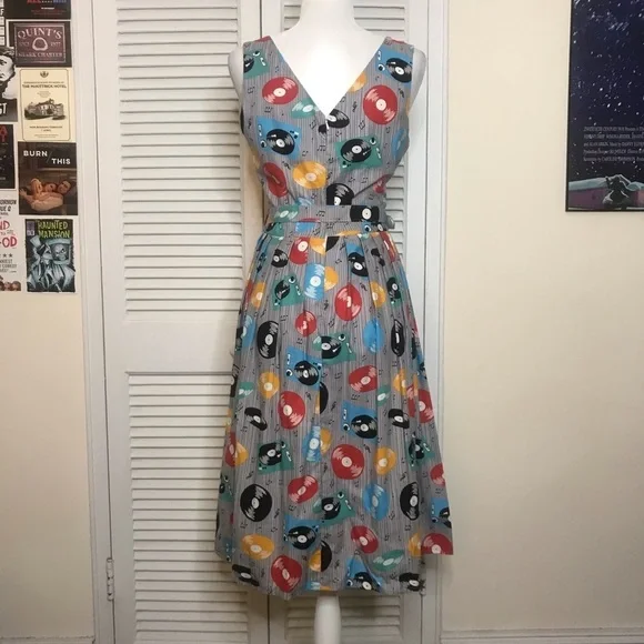 NWOT Victory Parade Music Record Dress - Picture 4 of 4